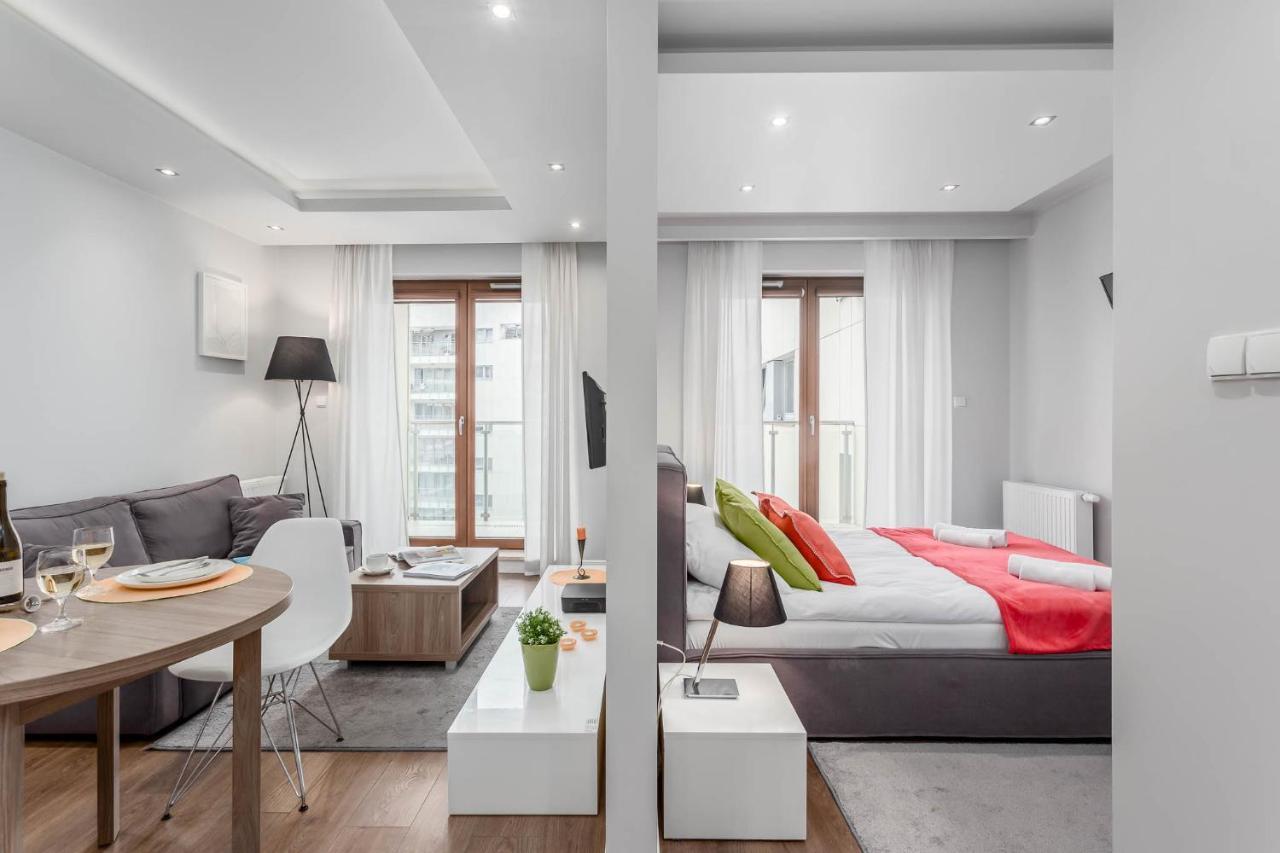 Rent Like Home - Oxygen Wronia 45 II Varşovia Exterior foto