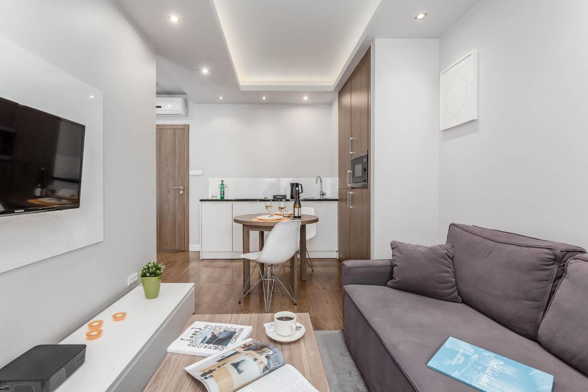 Rent Like Home - Oxygen Wronia 45 II Varşovia Exterior foto